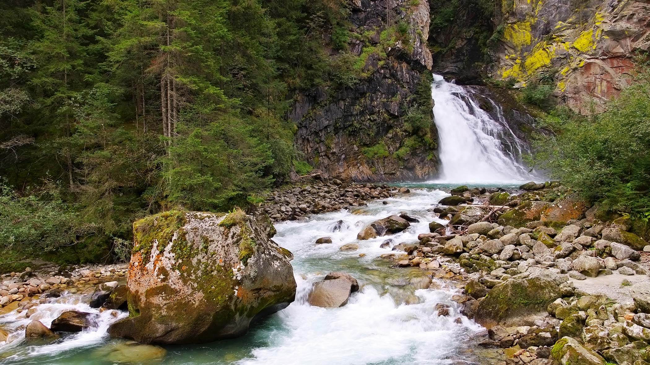 Schmelzwasser des Reinbachs